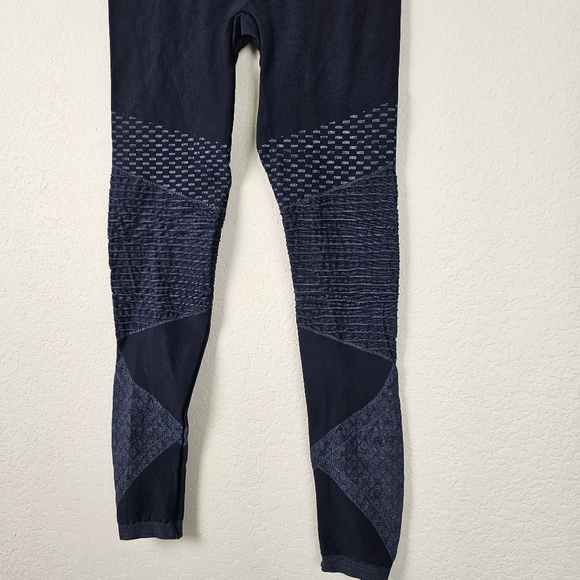 SPANX Look At Me Now Seamless Moto Leggings Indigo Sky Size M - Picture 3 of 14